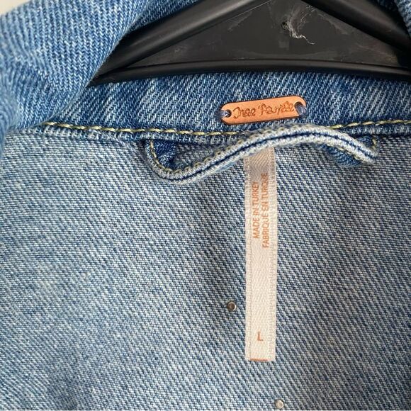 Free People Sunday Funday Blue Oversized Pearl Denim Jacket Distressed Slouchy - Picture 10 of 10